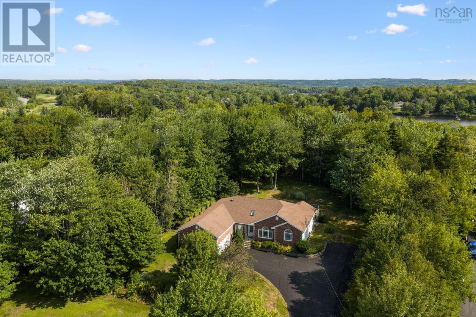 205 Glen Arbour Way Property Photo 4