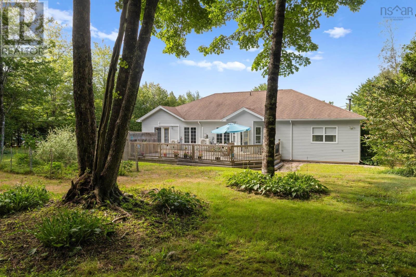 205 Glen Arbour Way Property Photo 8