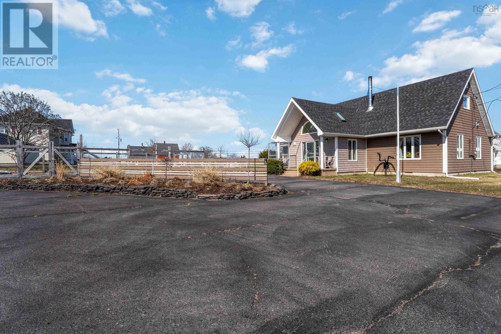 3213 Highway 1 Property Photo 2