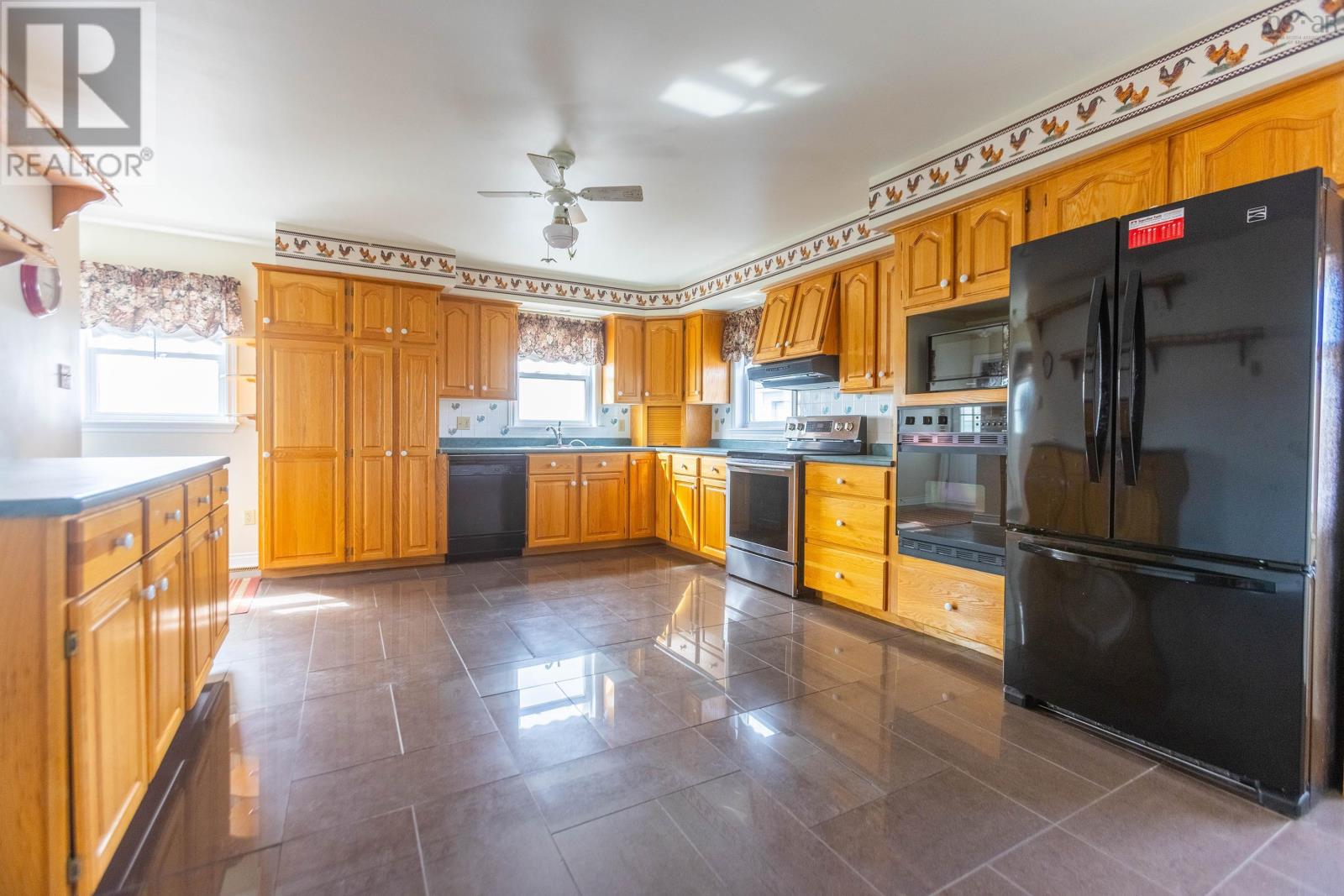 8002 Highway 209 Property Photo 16