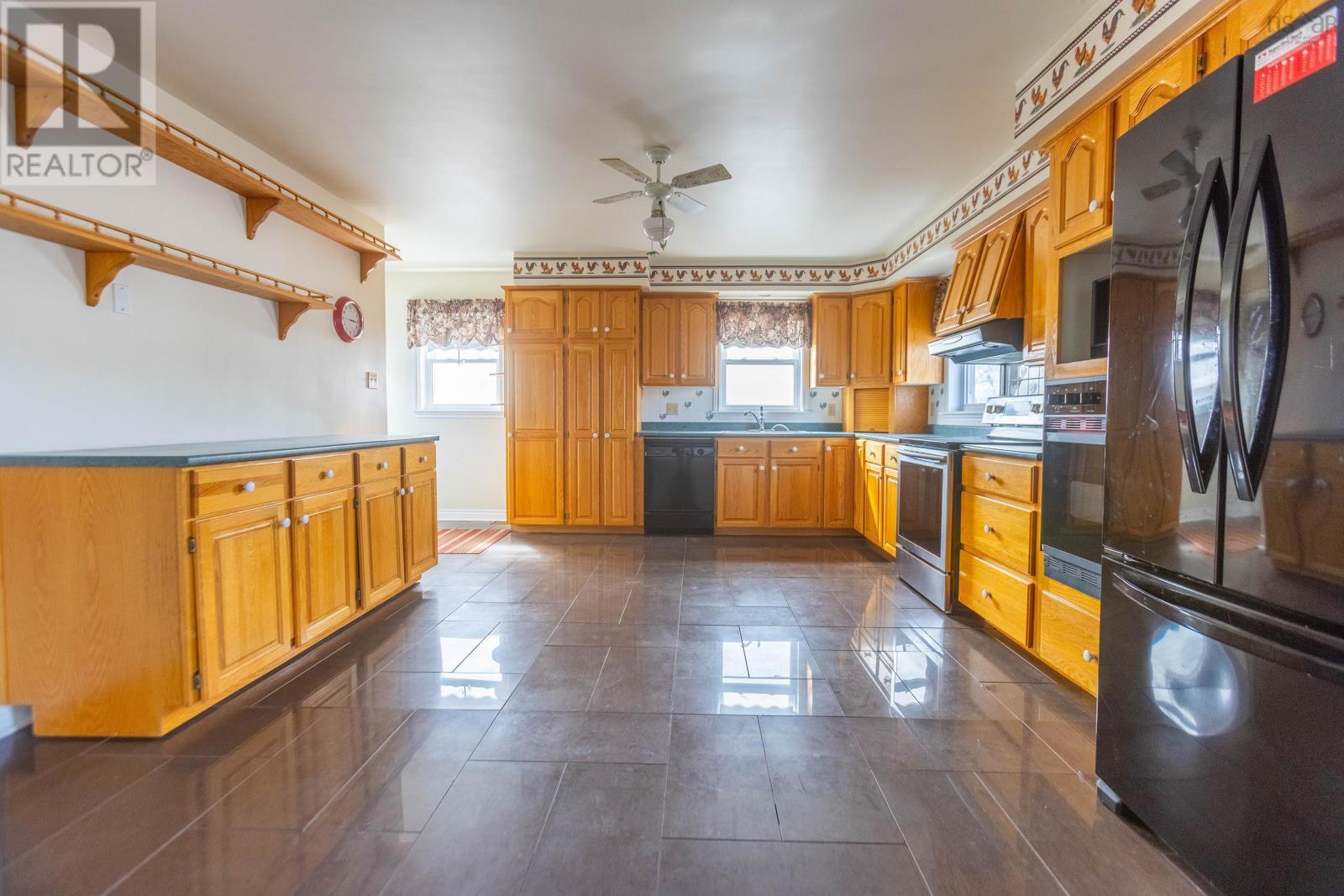 8002 Highway 209 Property Photo 17