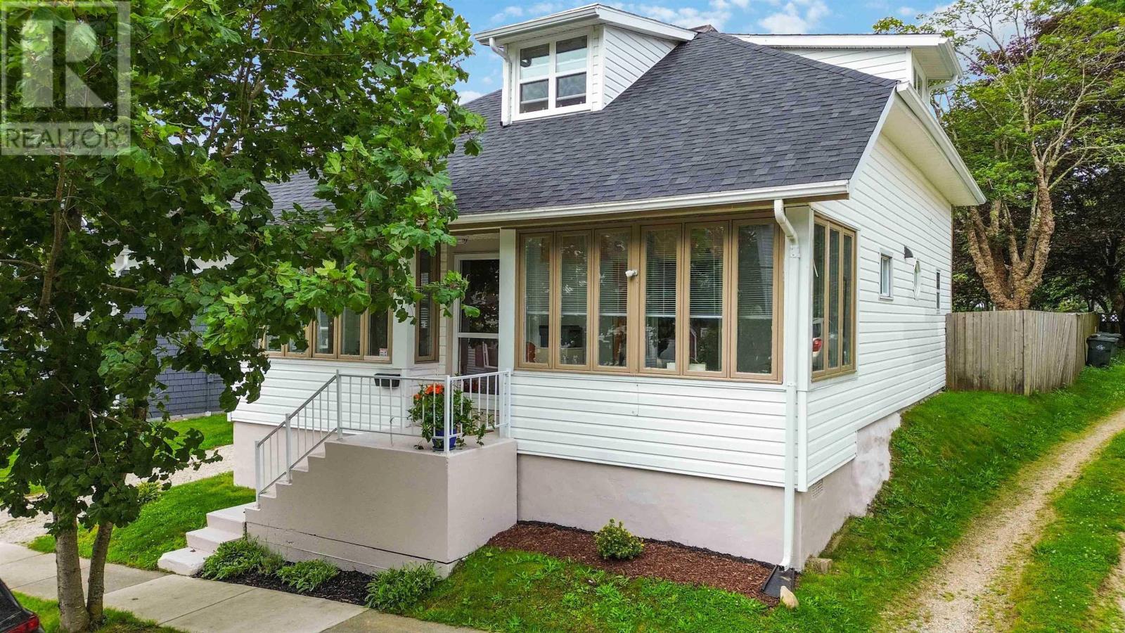 14 Ryerson Court Property Photo 2