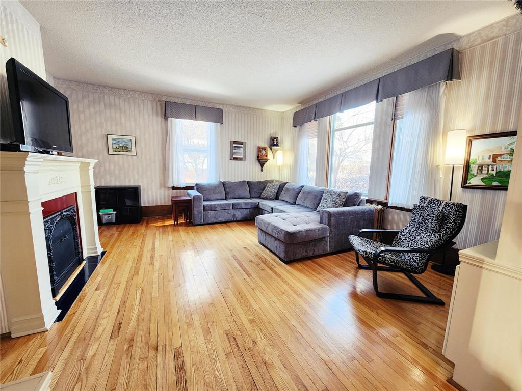 578 Mountain Avenue Property Photo 3