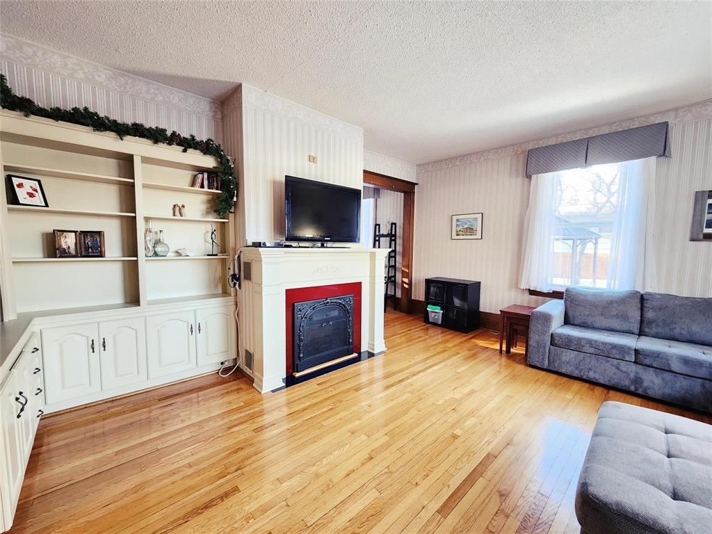 578 Mountain Avenue Property Photo 4
