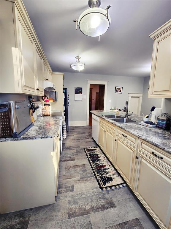 578 Mountain Avenue Property Photo 11