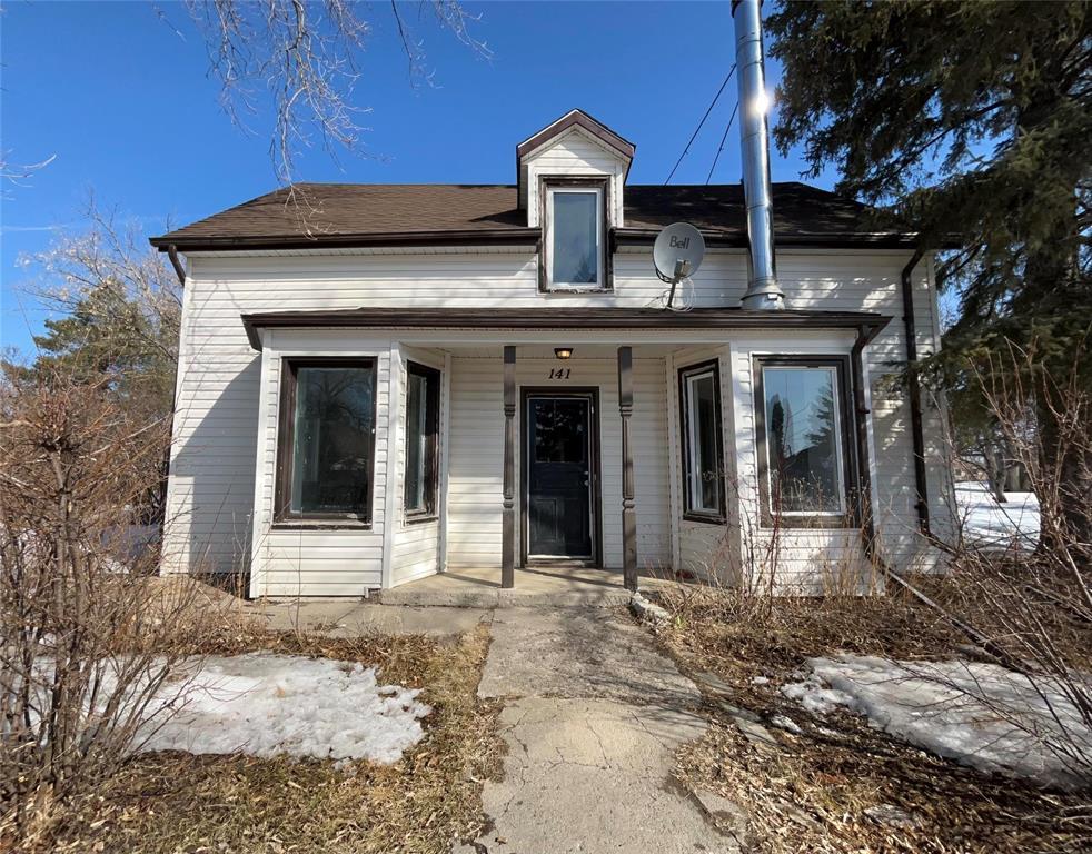 141 Louisa Avenue E Photo de la propriété 1