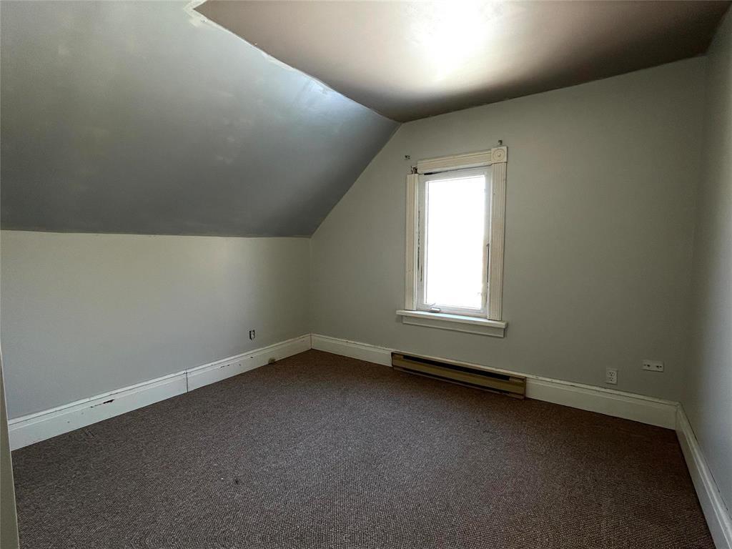 141 Louisa Avenue E Property Photo 9