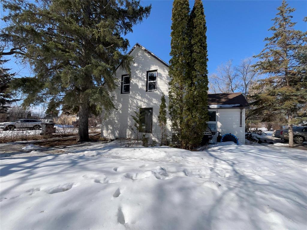 141 Louisa Avenue E Property Photo 16