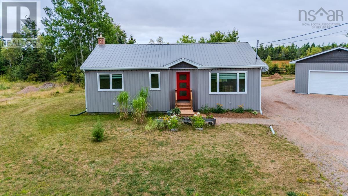 7048 Highway 2 Property Photo 1
