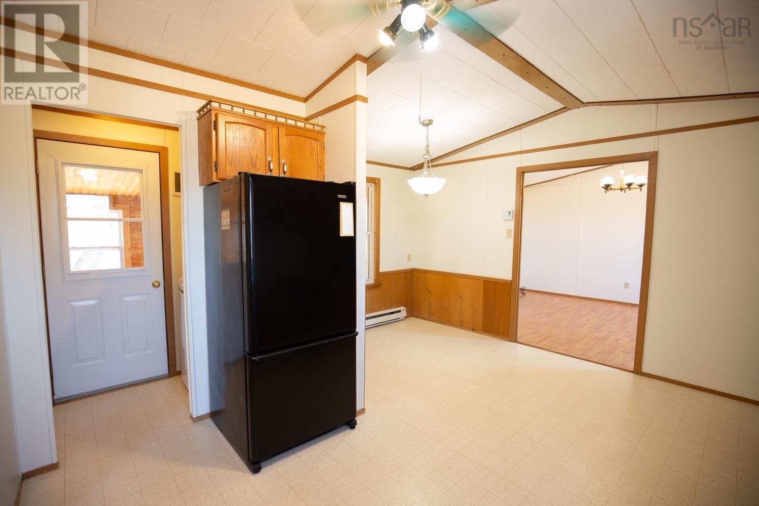 3330 Highway 6 Property Photo 9