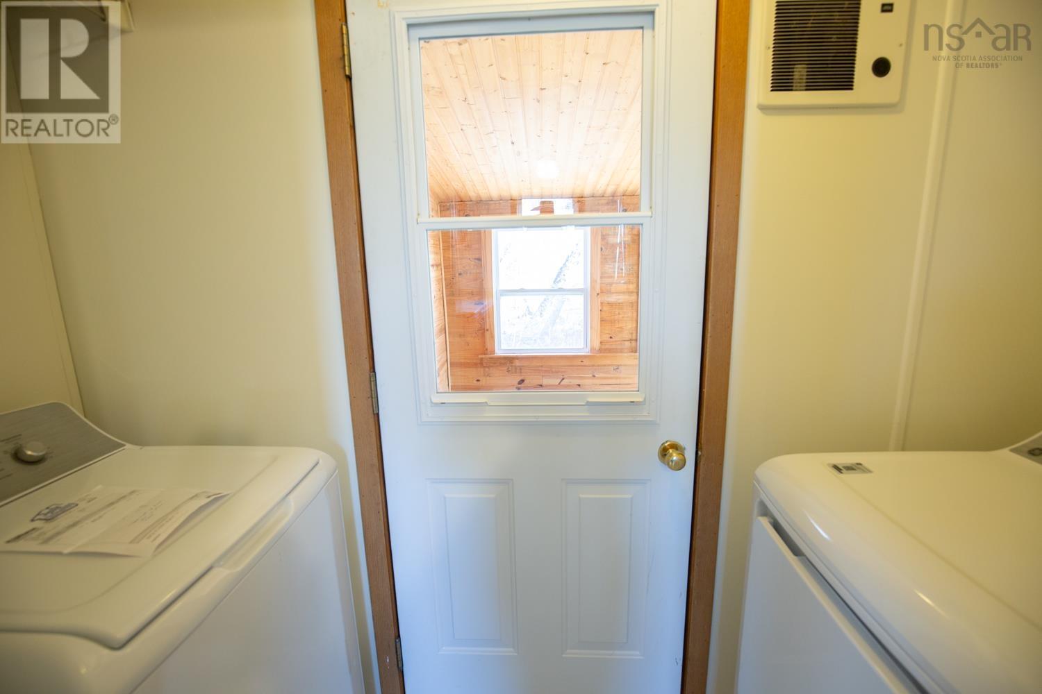 3330 Highway 6 Property Photo 11