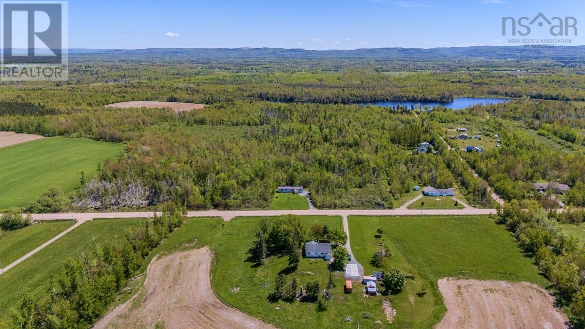 3330 Highway 6 Property Photo 26