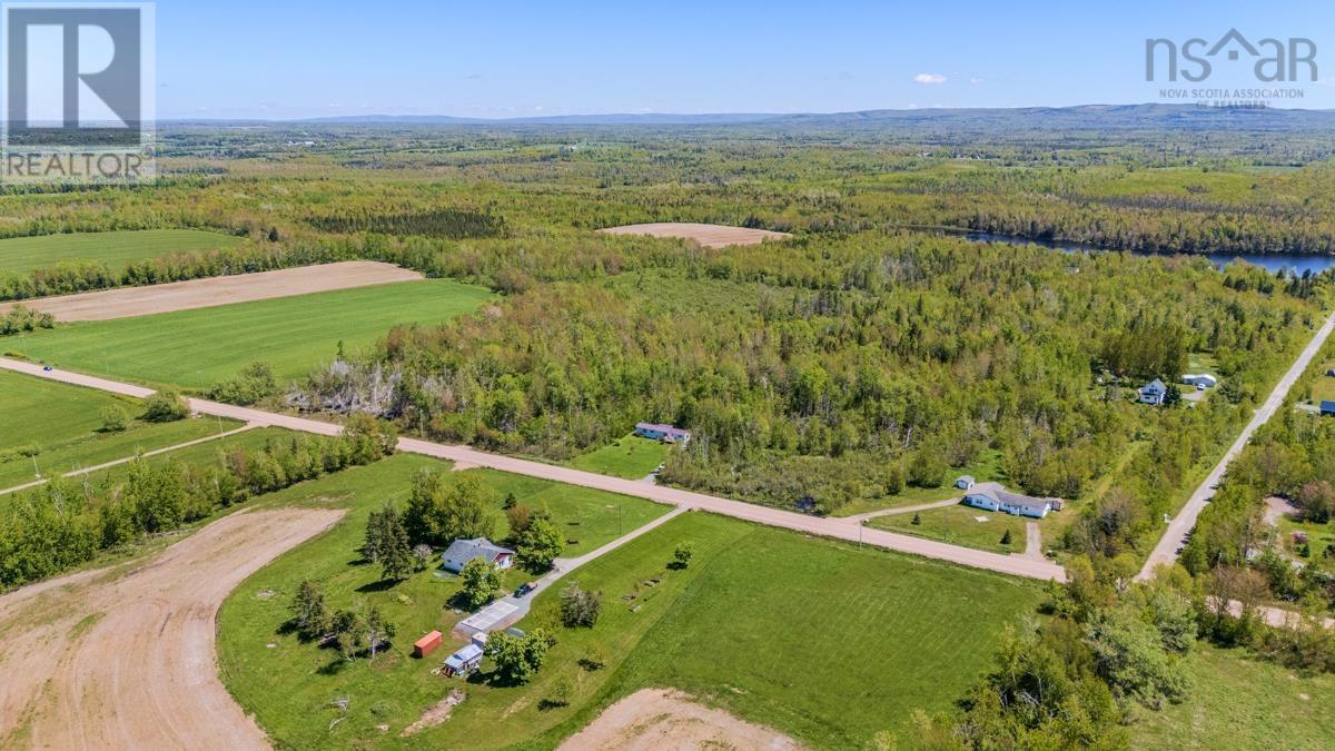3330 Highway 6 Property Photo 27