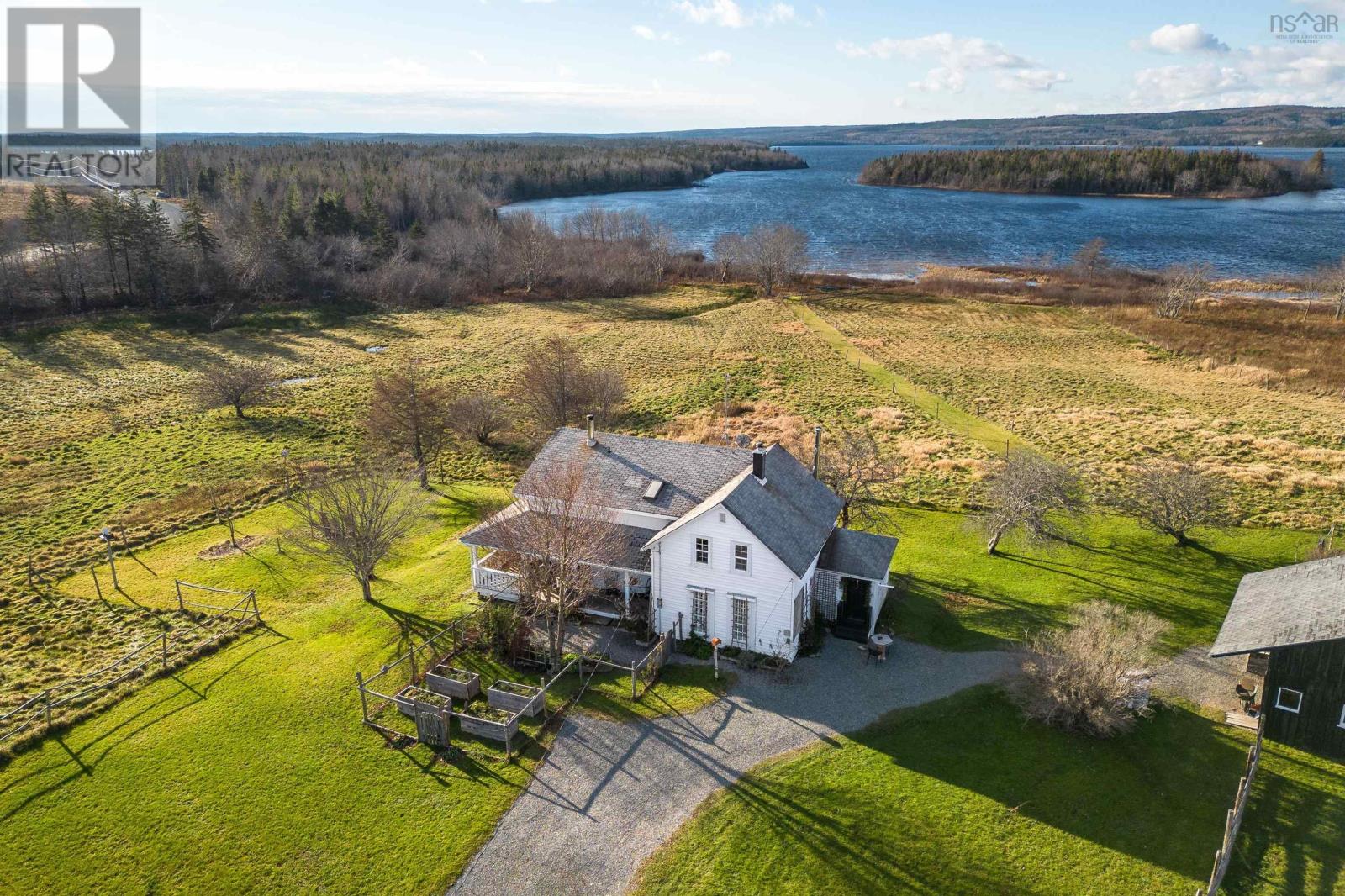 2660 Loch Lomond Road Photo de la propriété 1