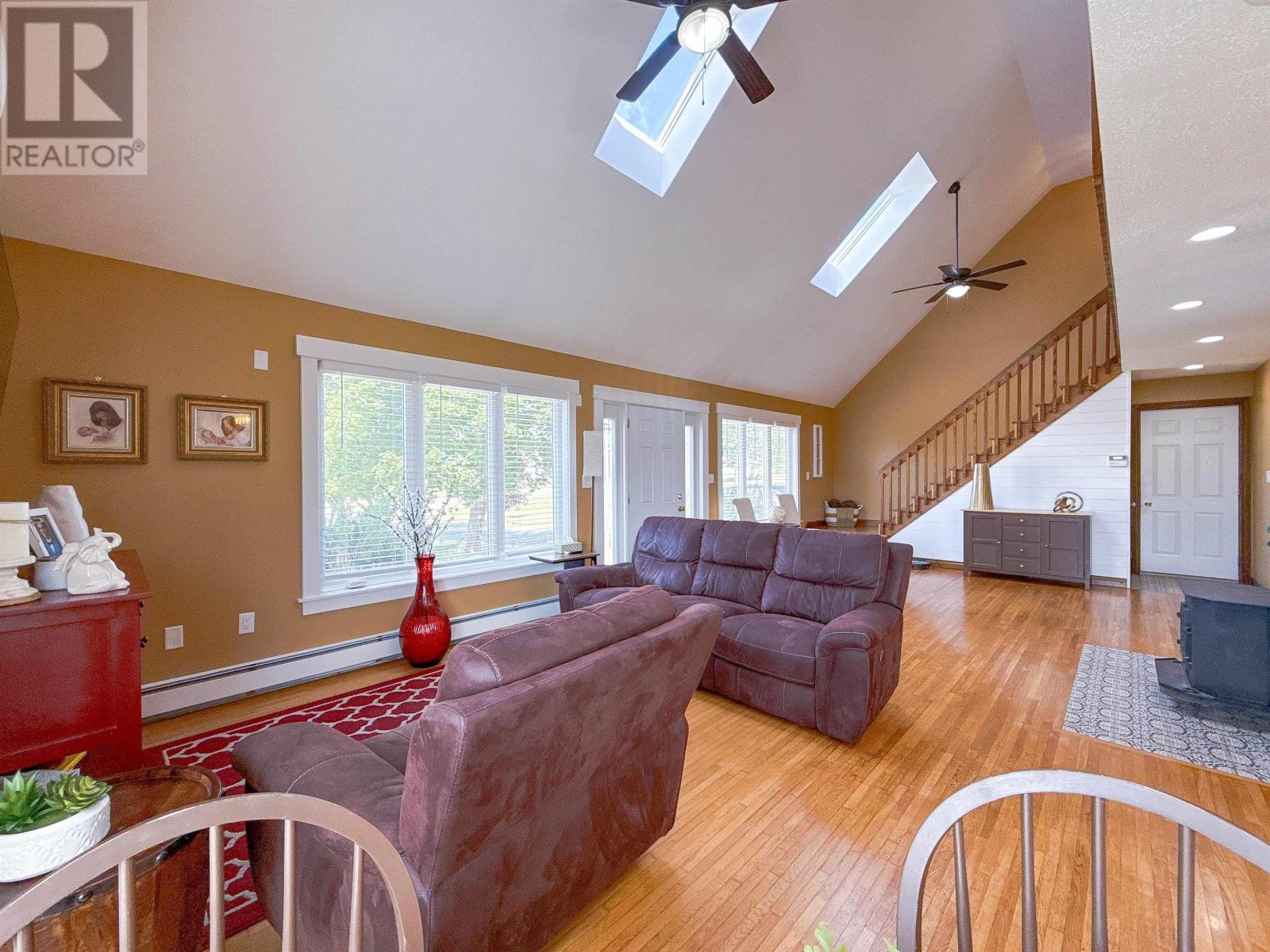 6 Fox Run Drive Property Photo 8