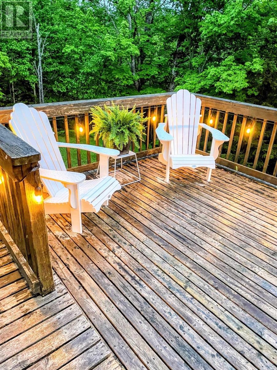 72 Spring Tide Lane Property Photo 5