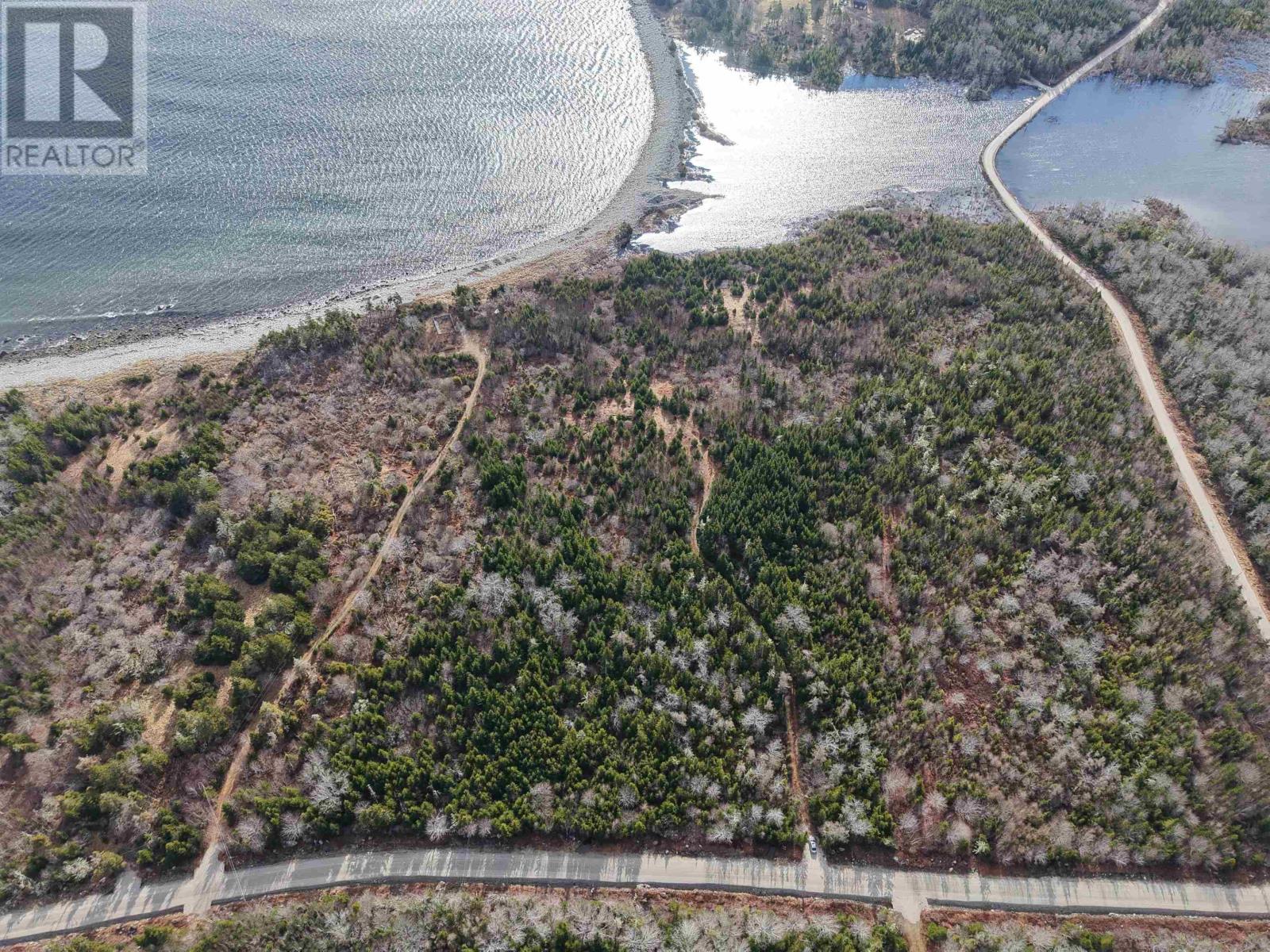 Round Bay Road Property Photo 9