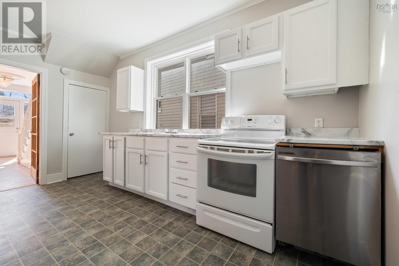 213 Temperance Street Property Photo 15