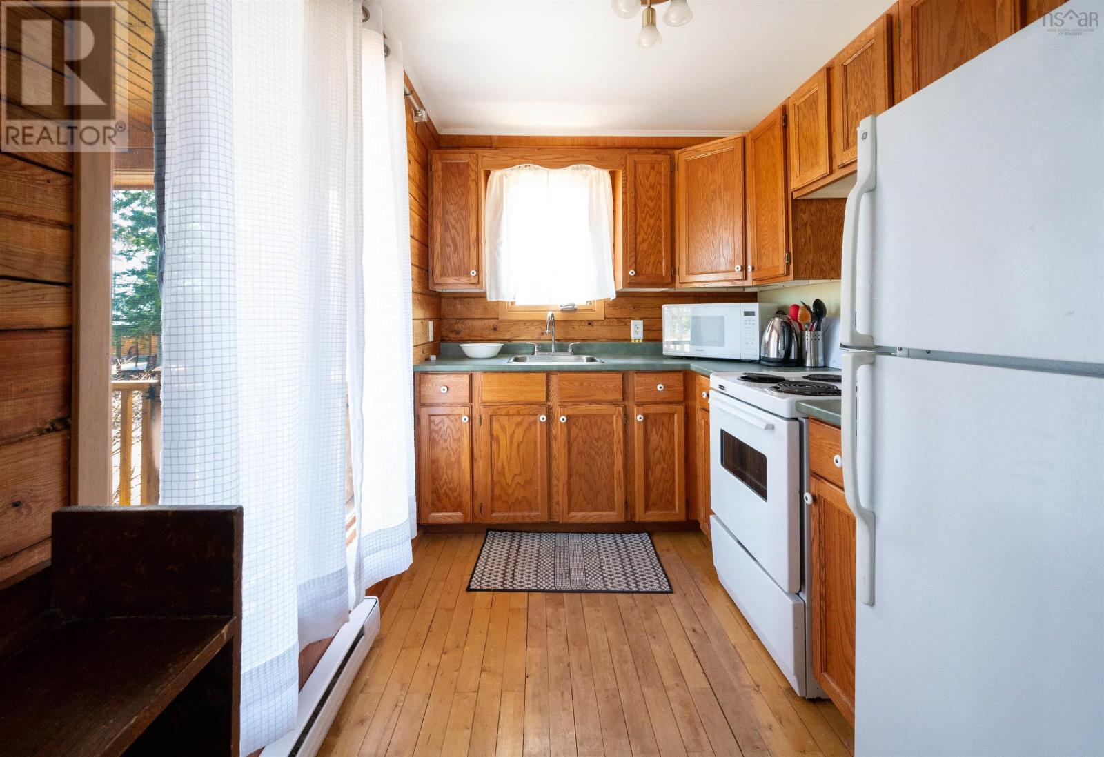 7 1120 Sand Point Road Property Photo 3