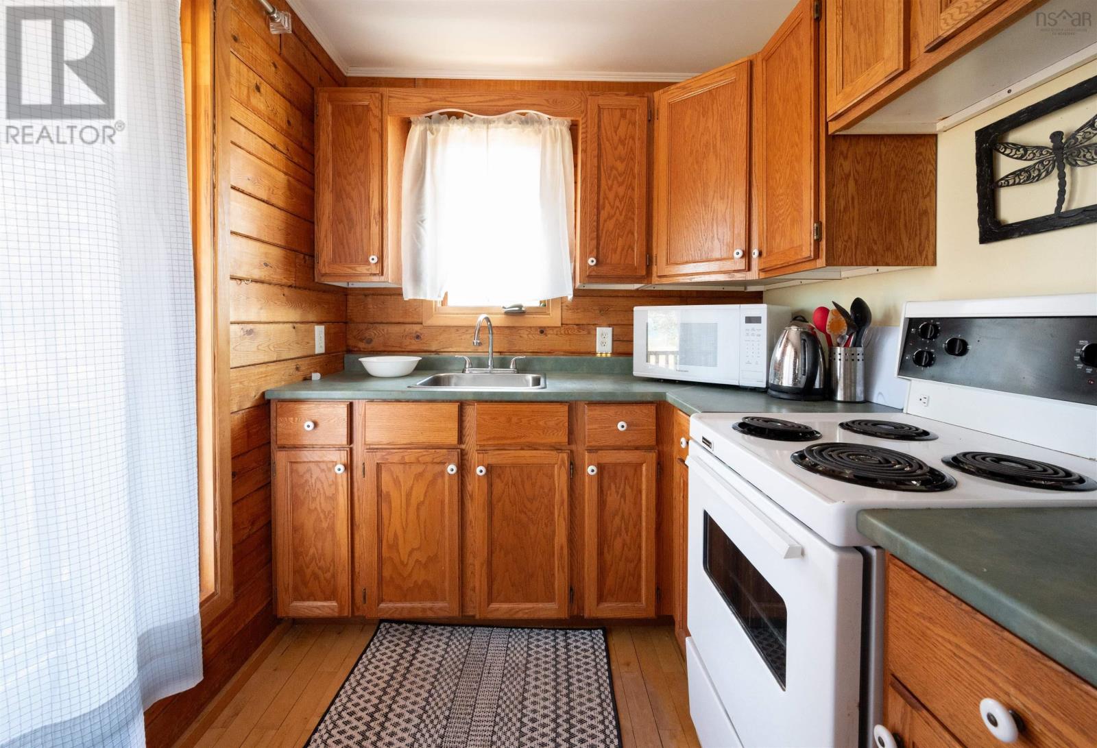 7 1120 Sand Point Road Property Photo 4
