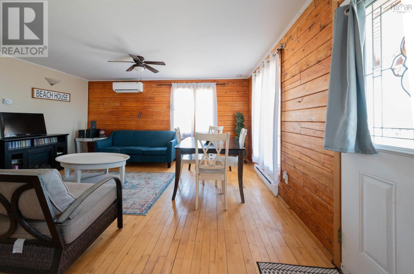 7 1120 Sand Point Road Property Photo 7