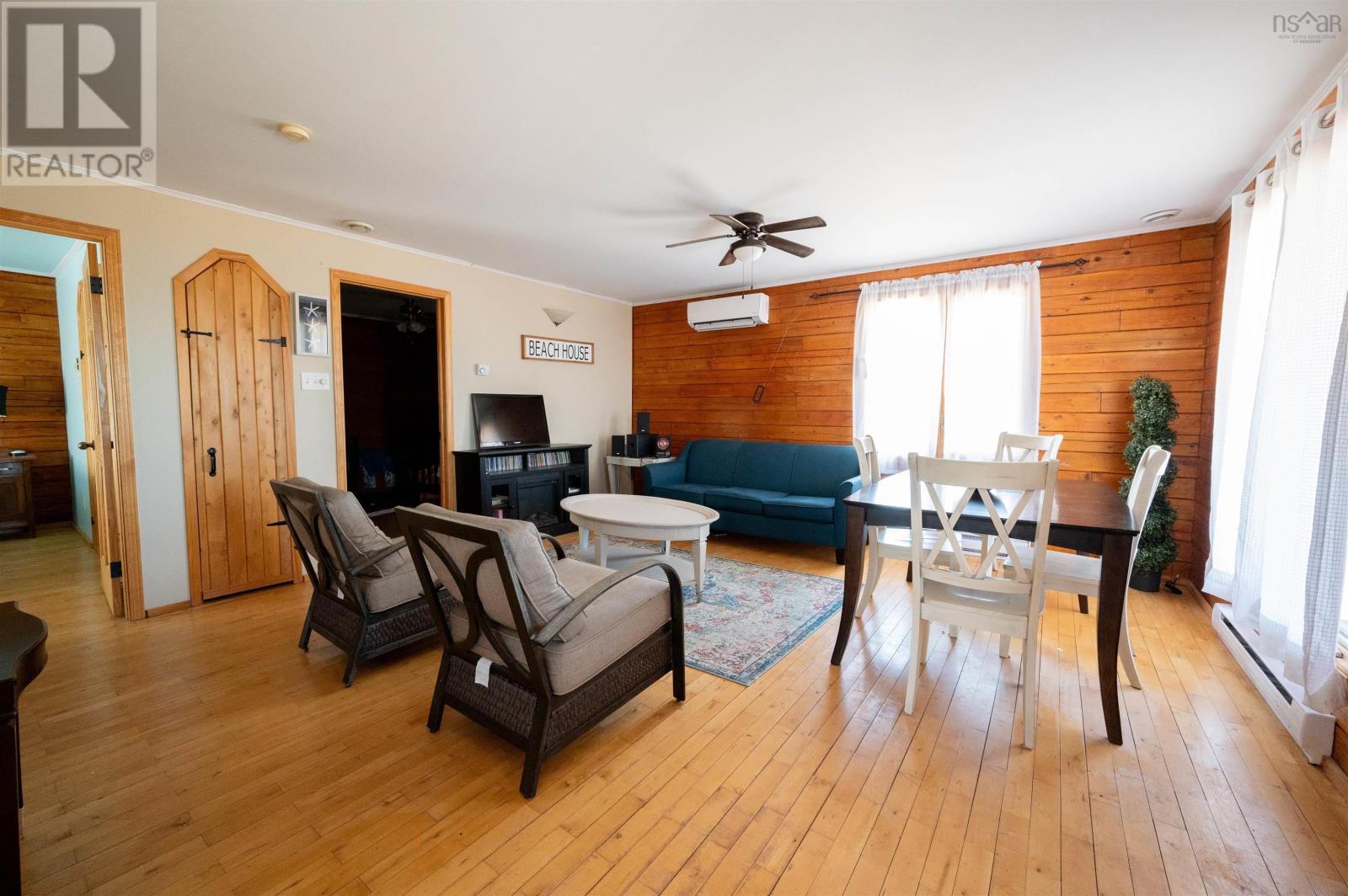 7 1120 Sand Point Road Property Photo 8