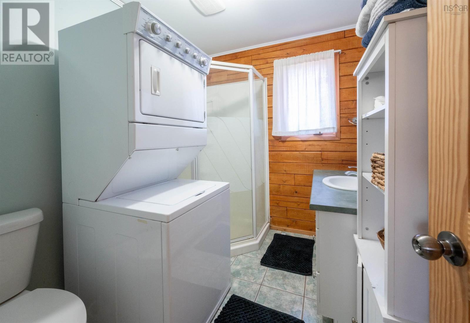 7 1120 Sand Point Road Property Photo 15
