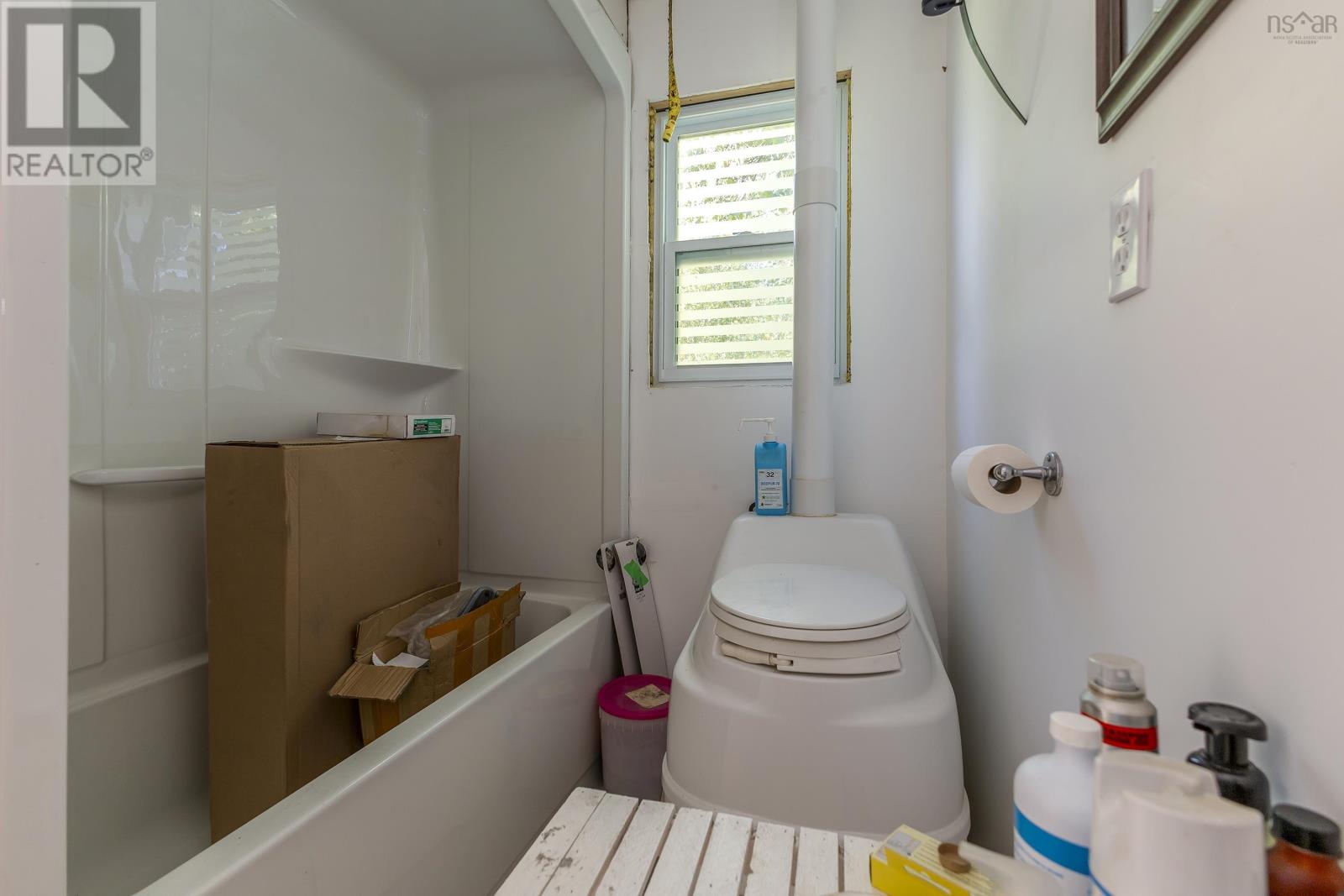392 Island Road Property Photo 8