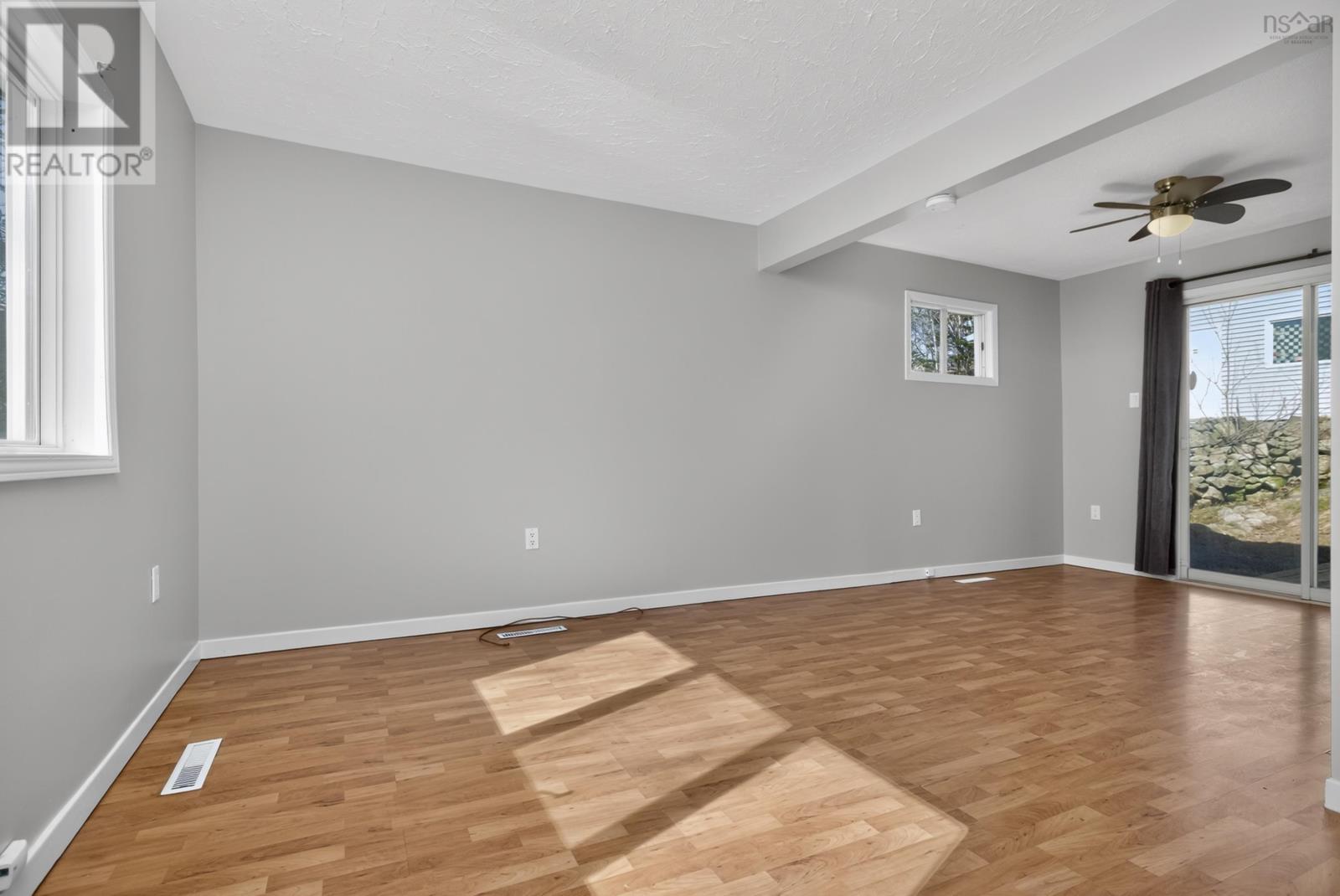 60 Lindhurst Drive Property Photo 7