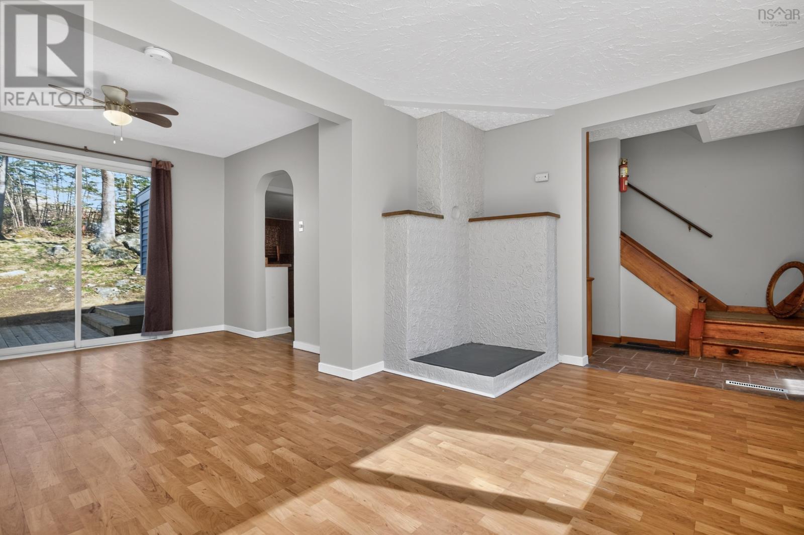 60 Lindhurst Drive Property Photo 8
