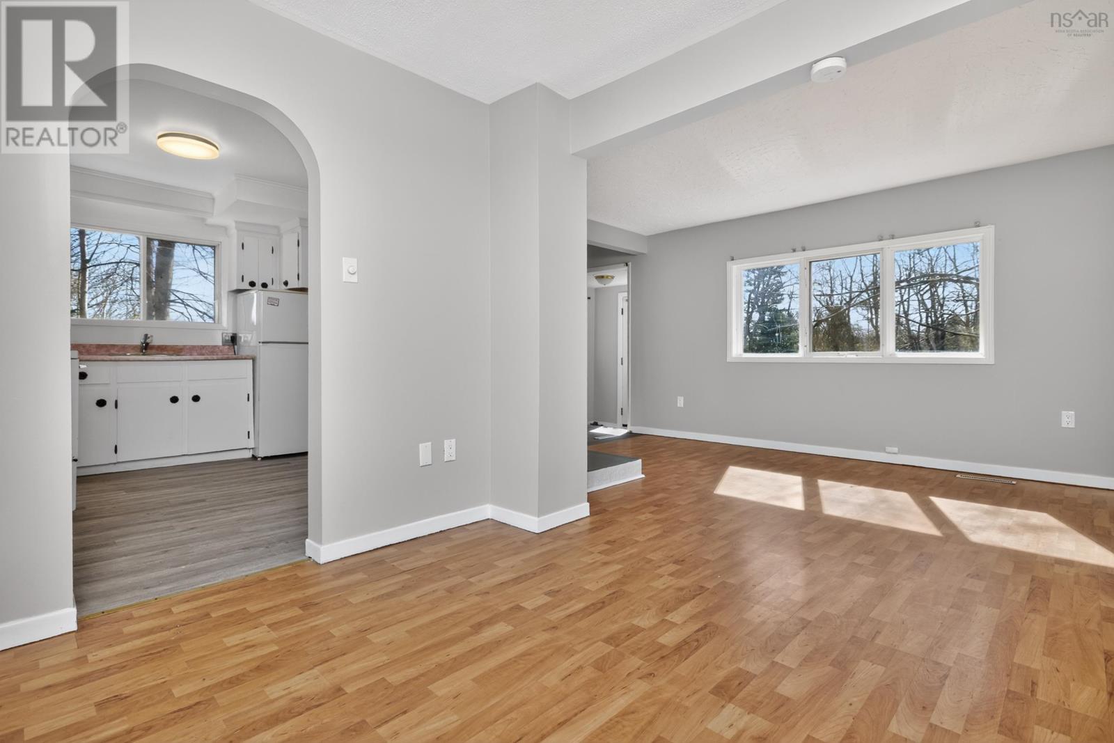 60 Lindhurst Drive Property Photo 11