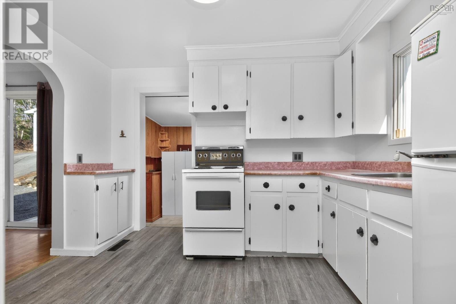 60 Lindhurst Drive Property Photo 12