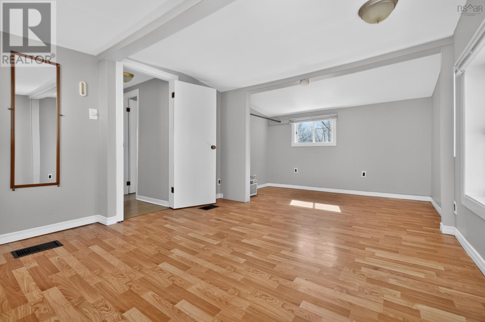 60 Lindhurst Drive Property Photo 18