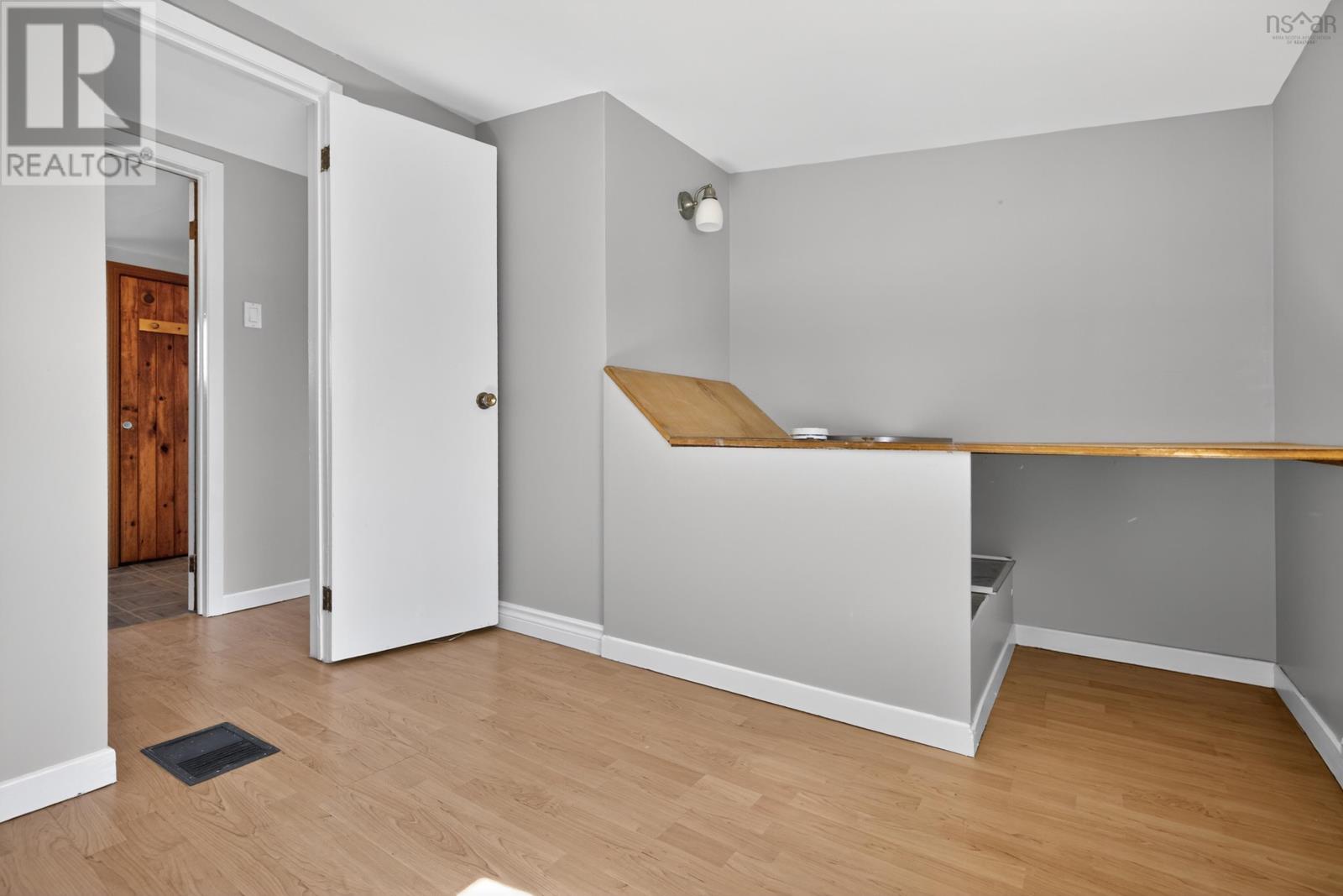60 Lindhurst Drive Property Photo 20