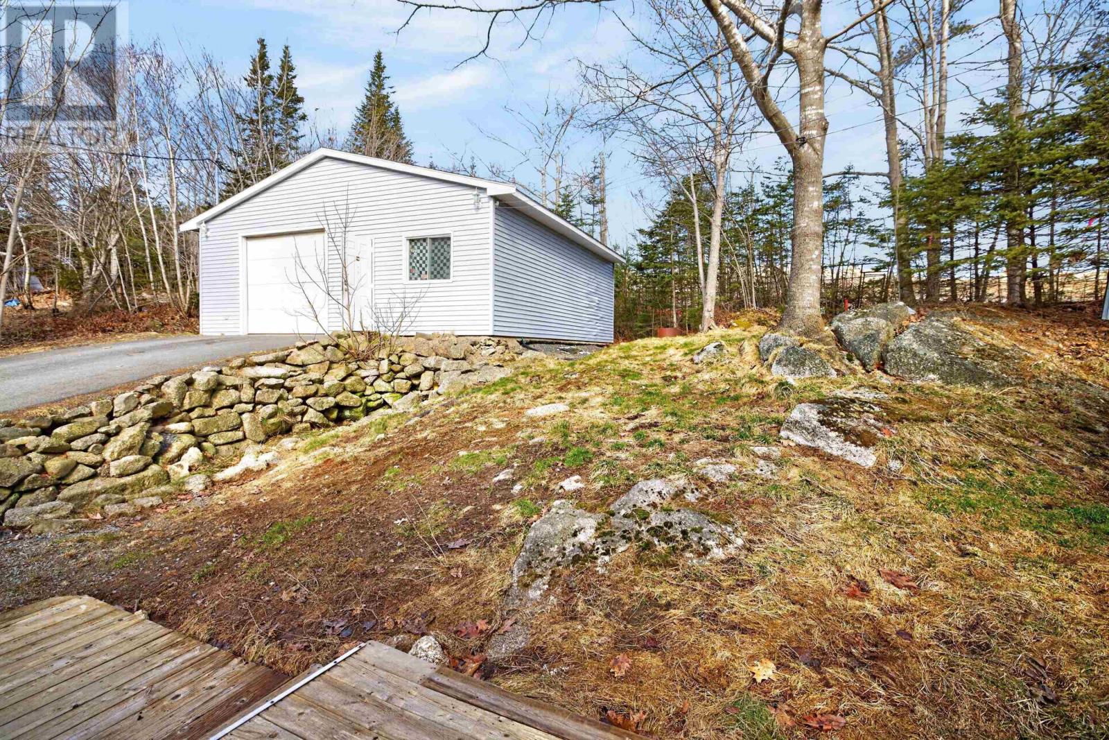 60 Lindhurst Drive Property Photo 36