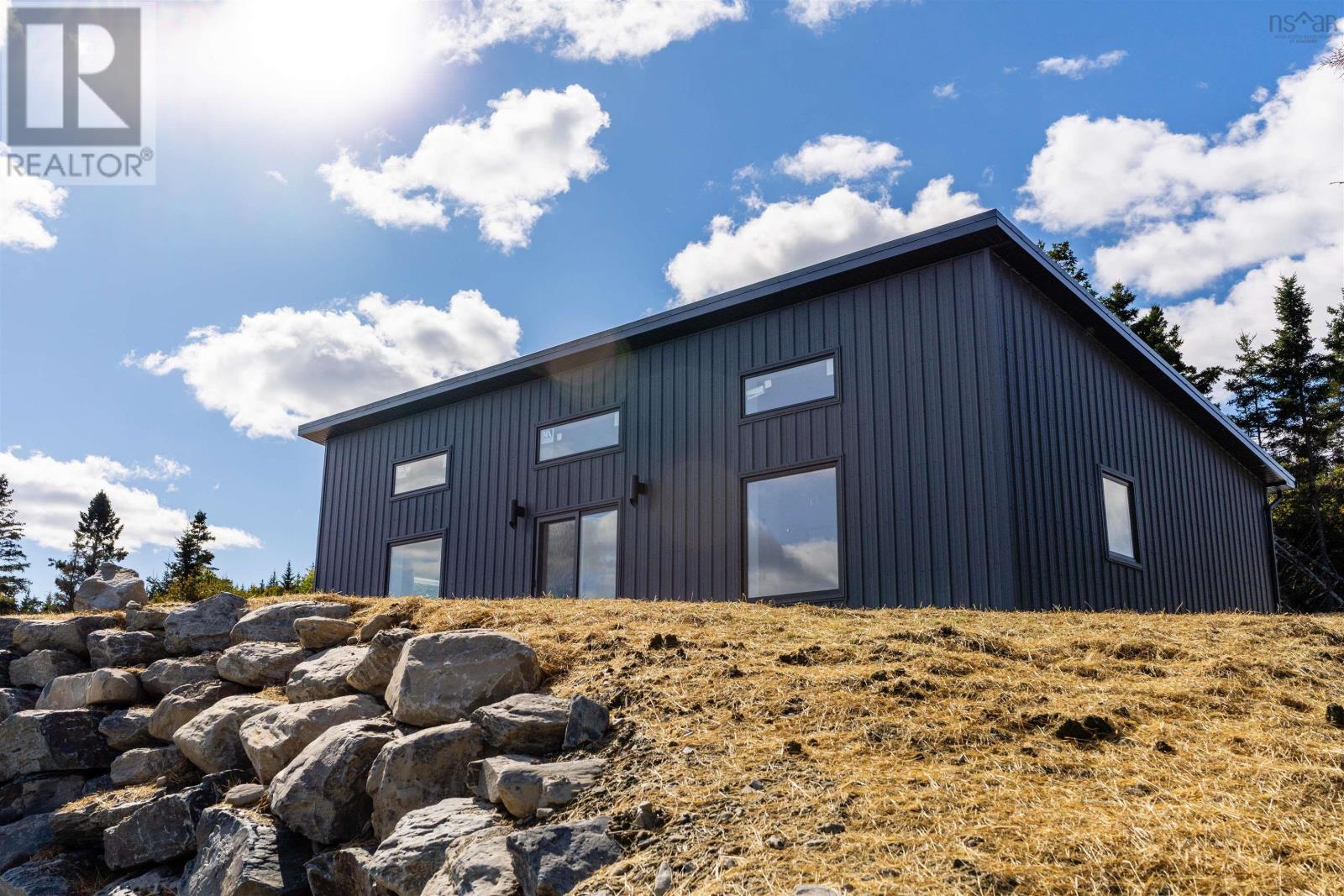 659 West Liscomb Point Road