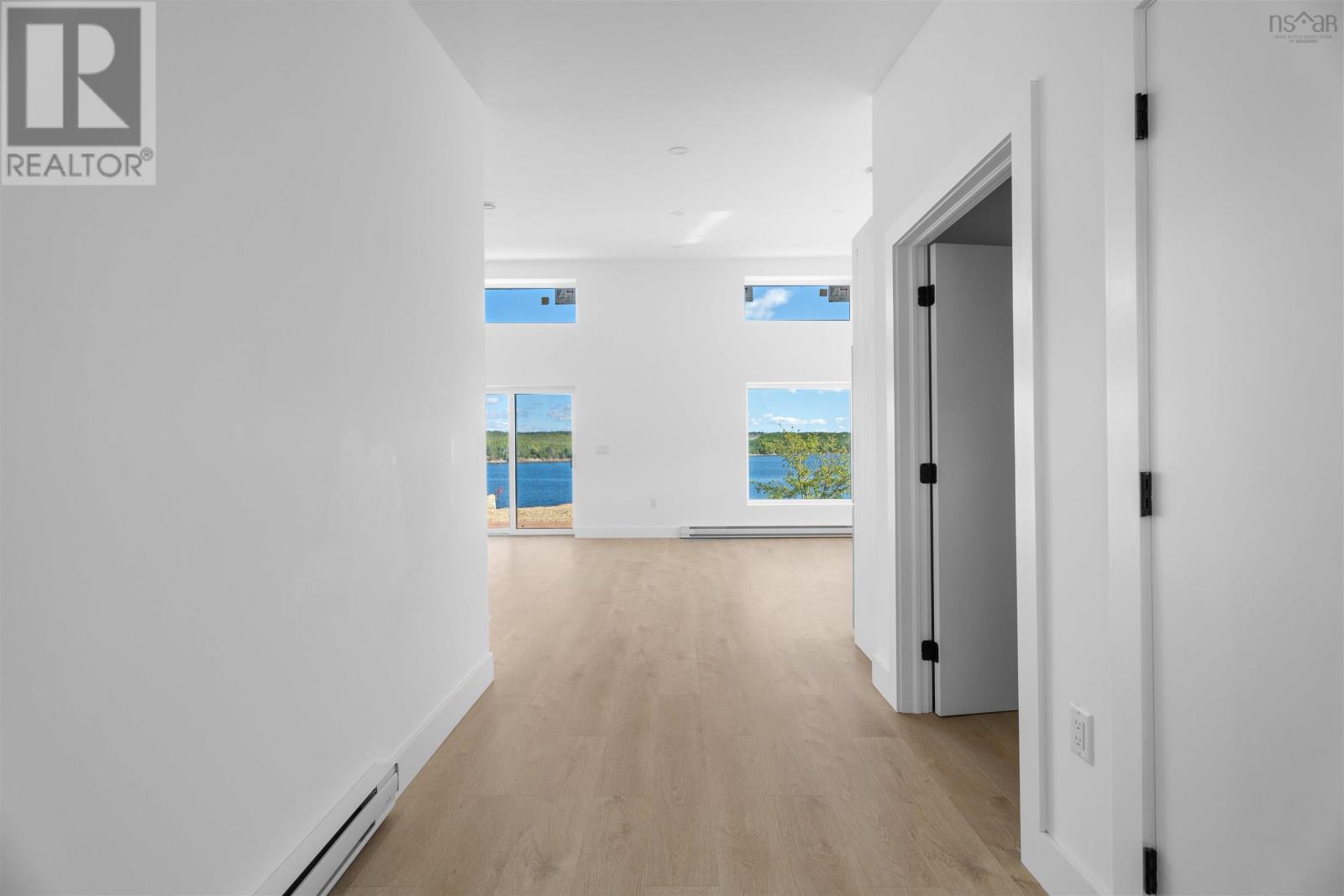 659 West Liscomb Point Road Property Photo 2