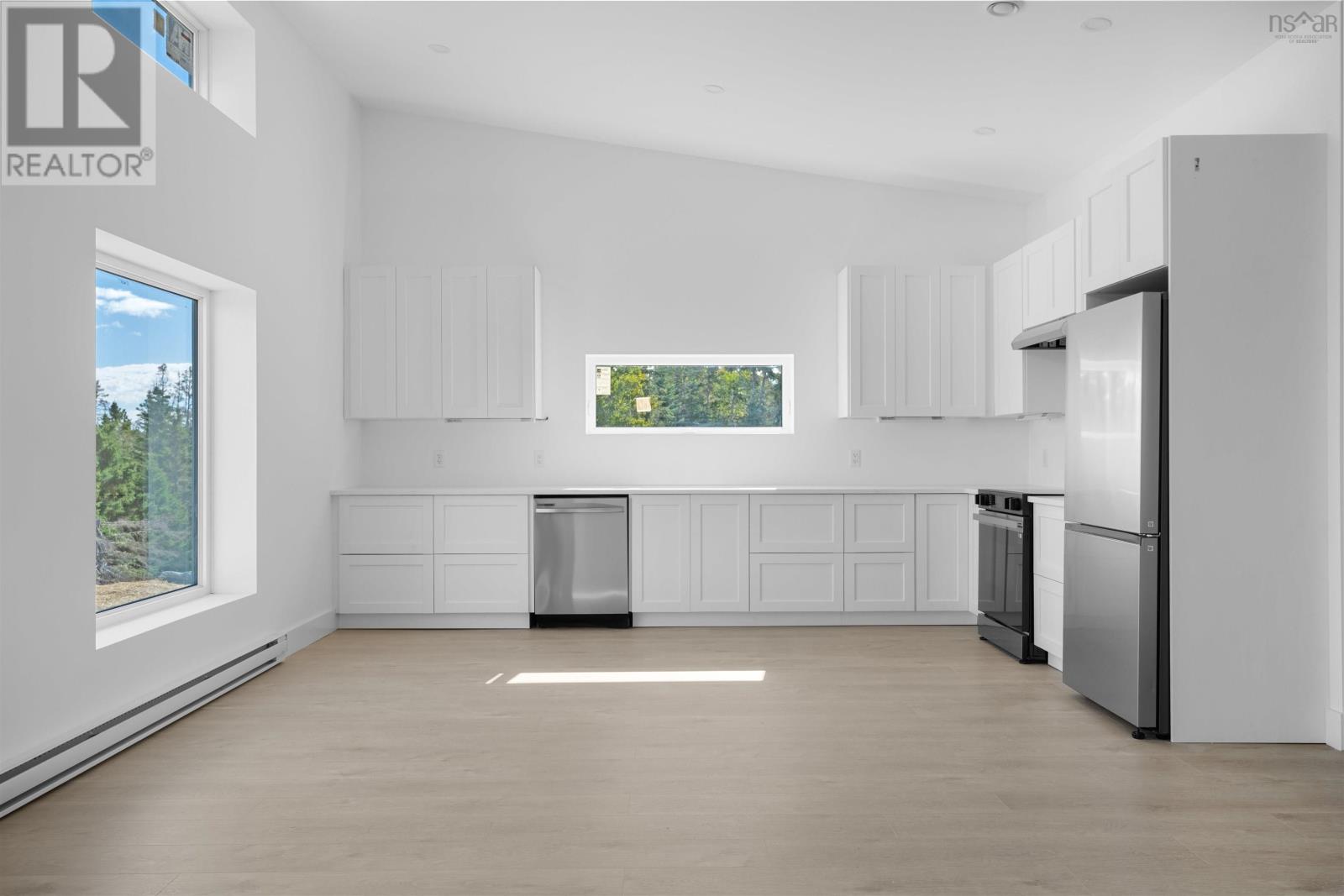 659 West Liscomb Point Road Property Photo 14