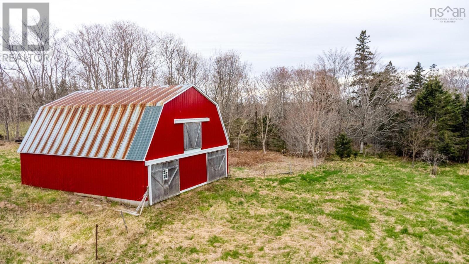 1767 Stronach Mountain Road Property Photo 4