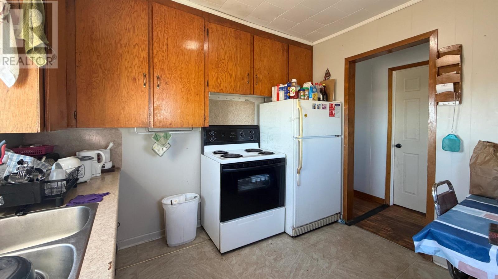 39214 Western Road Property Photo 12