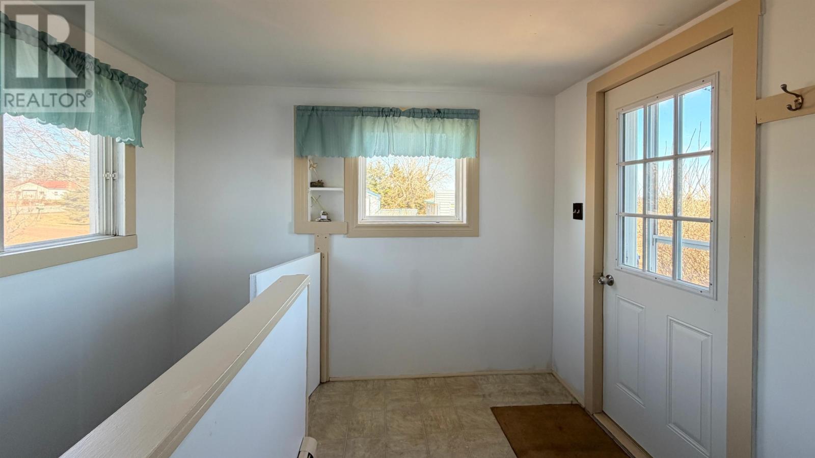 39214 Western Road Property Photo 17