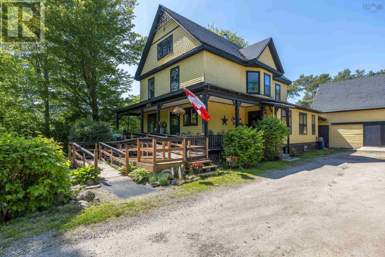 10251 Highway 1 Property Photo 2