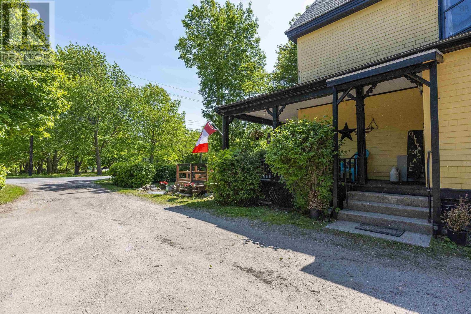 10251 Highway 1 Property Photo 3