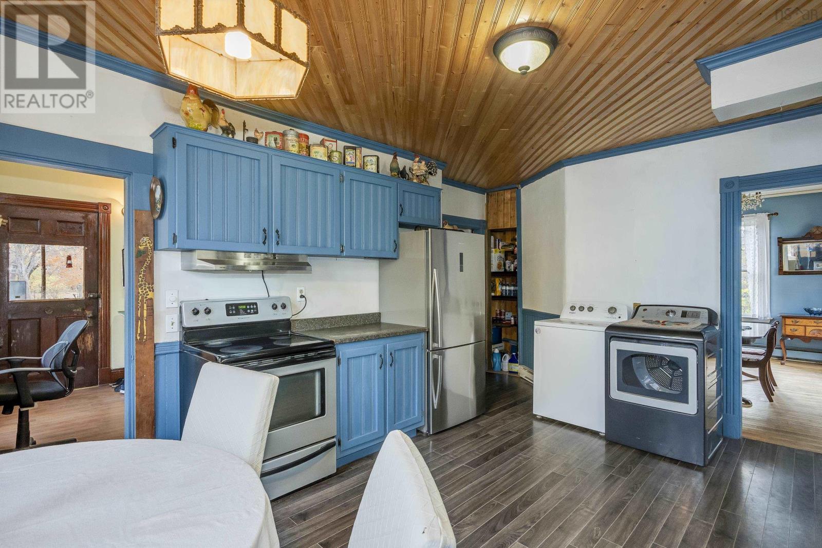10251 Highway 1 Property Photo 6