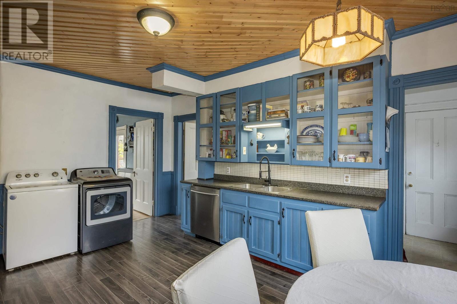 10251 Highway 1 Property Photo 8