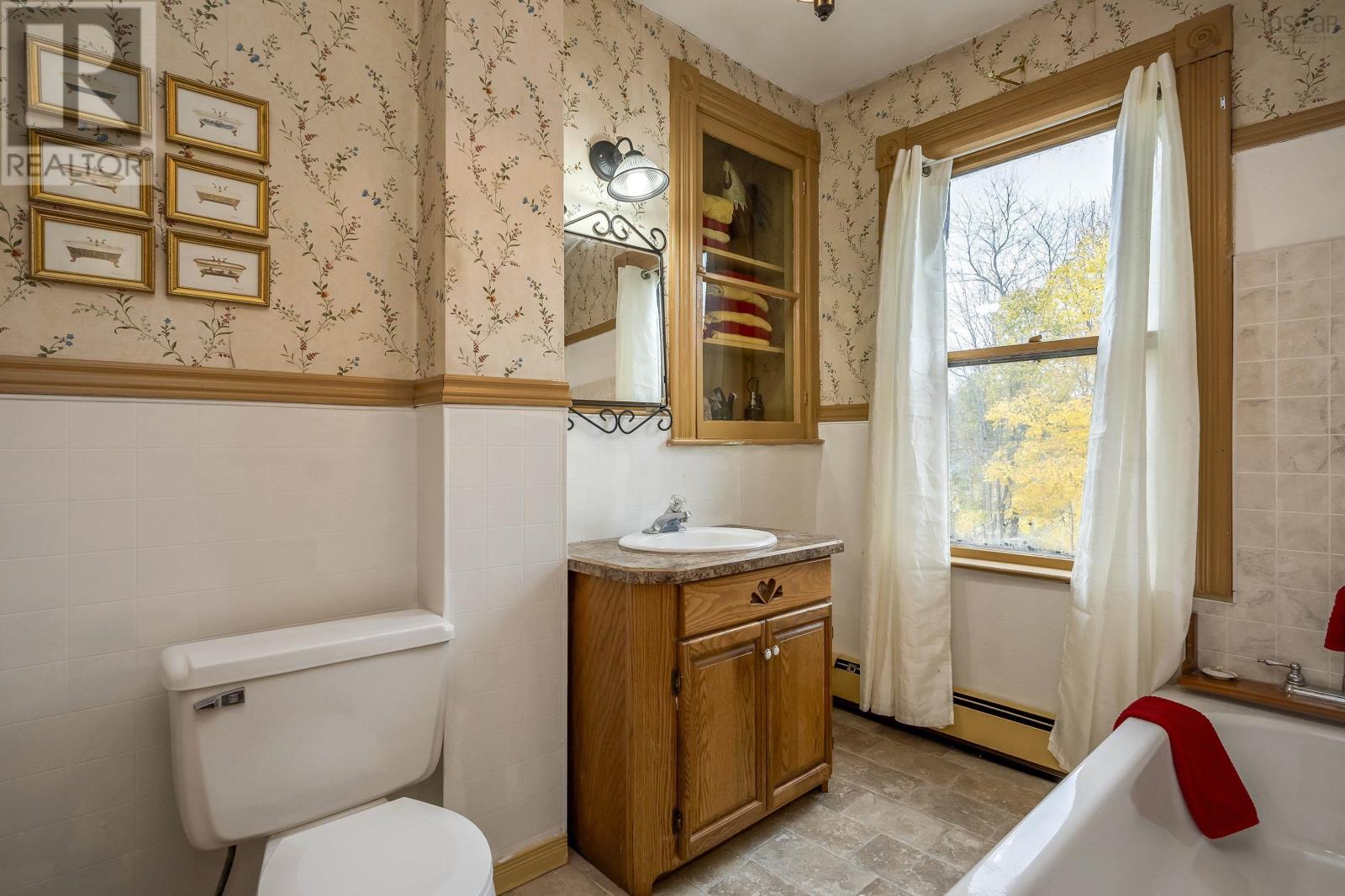 10251 Highway 1 Property Photo 25