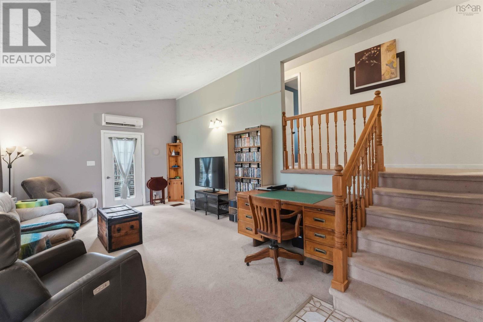 7140 Highway 201 Property Photo 7