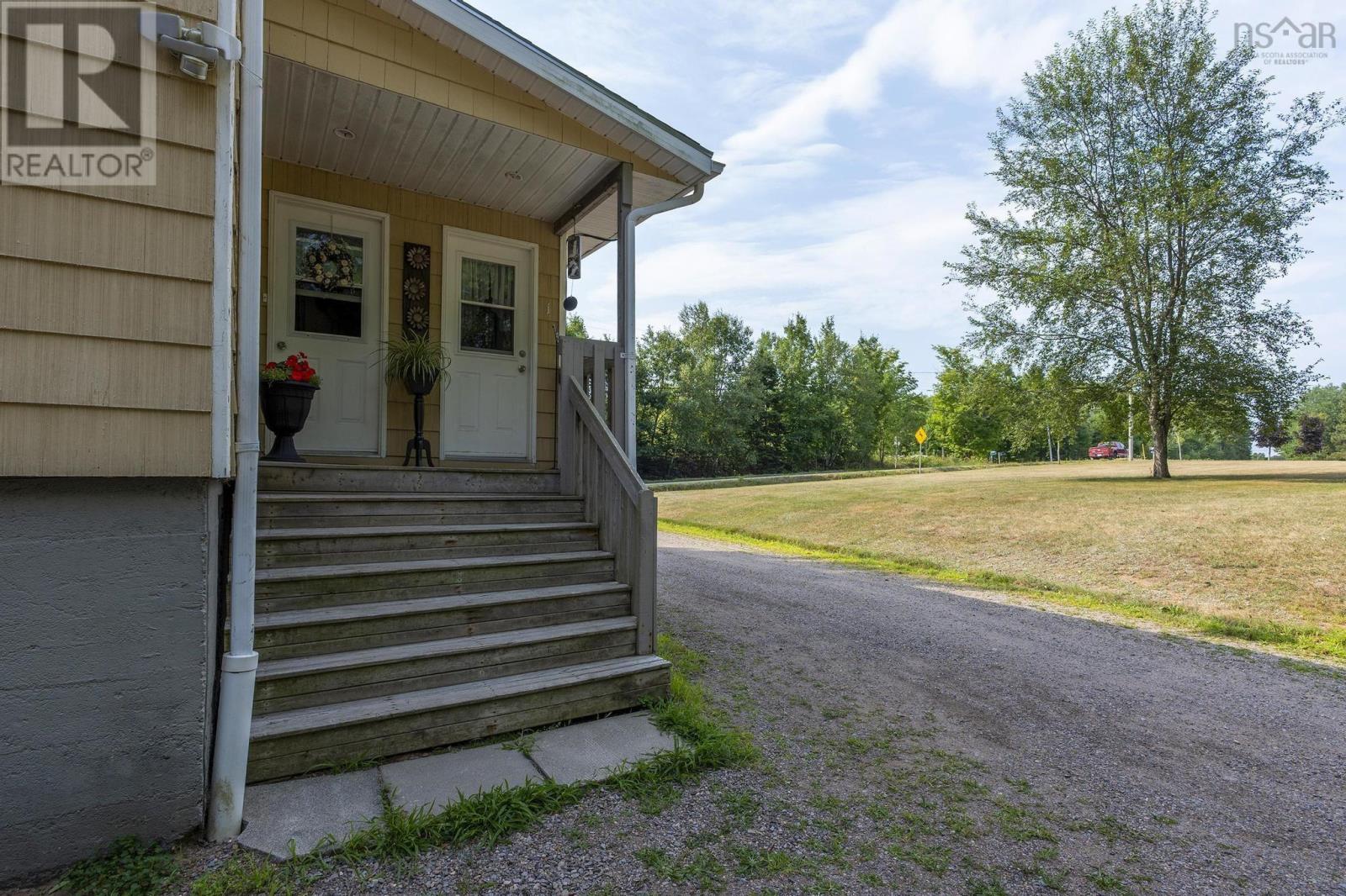 12787 Highway 1 Property Photo 4