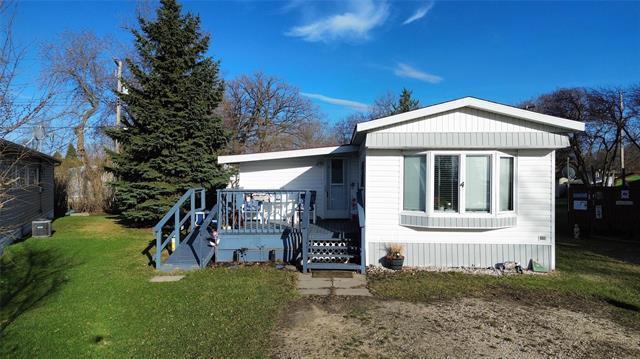 4 Elm Bay Property Photo 1