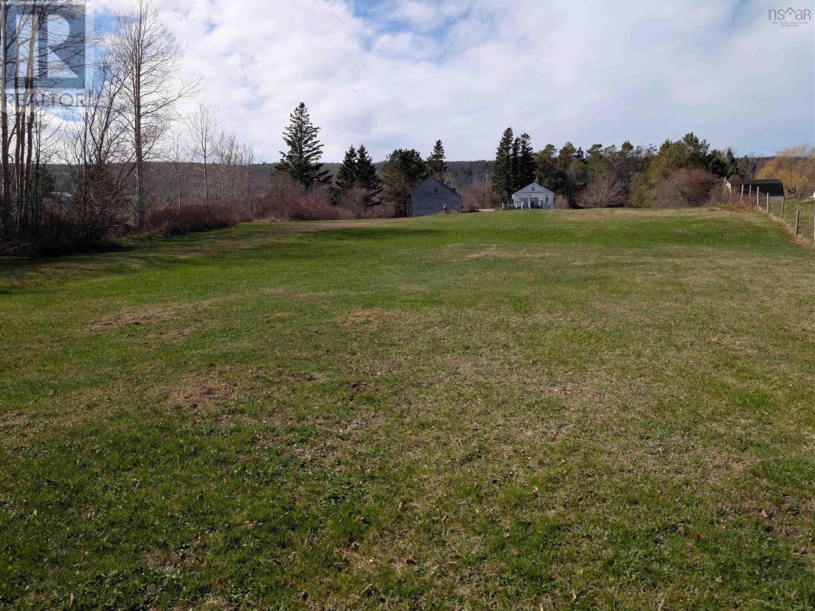 1692 Granville Road Property Photo 13